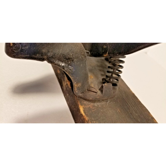 Old Soul Americana: Antique Cast Iron Nutcracker On Wood Primitive Farmhouse - Picture 8 of 12